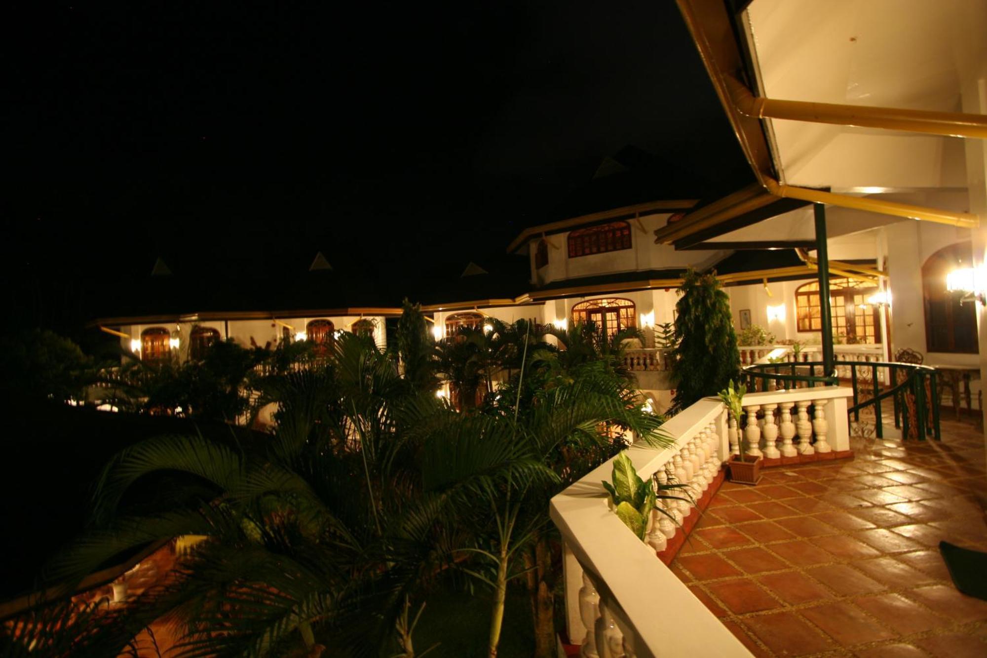 Dolce Vita Hotel Puerto Princesa Εξωτερικό φωτογραφία